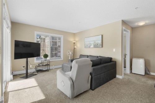 1237-81 Legacy Boulevard Se, Calgary, AB - Indoor Photo Showing Other Room