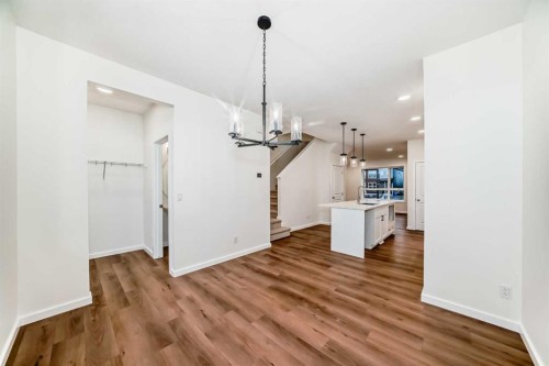 43 Blue Heron Parade Se, Calgary, AB - Indoor