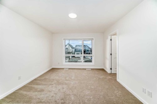 43 Blue Heron Parade Se, Calgary, AB - Indoor