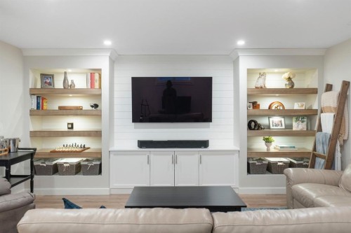 6 Cranwell Square Se, Calgary, AB - Indoor Photo Showing Living Room