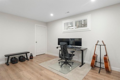 6 Cranwell Square Se, Calgary, AB - Indoor