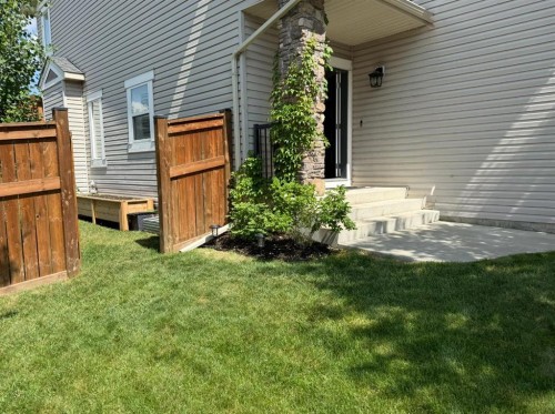 6 Cranwell Square Se, Calgary, AB - Outdoor