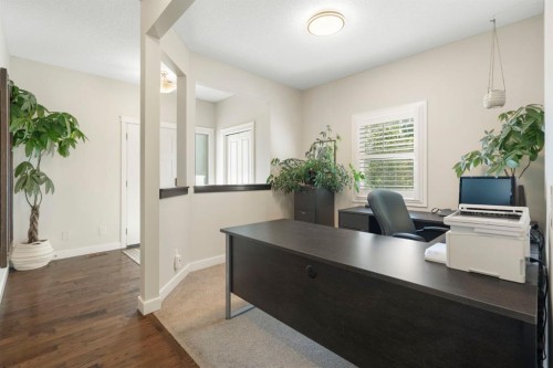 6 Cranwell Square Se, Calgary, AB - Indoor Photo Showing Office