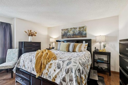 20 Macewan Ridge View Nw, Calgary, AB - Indoor Photo Showing Bedroom
