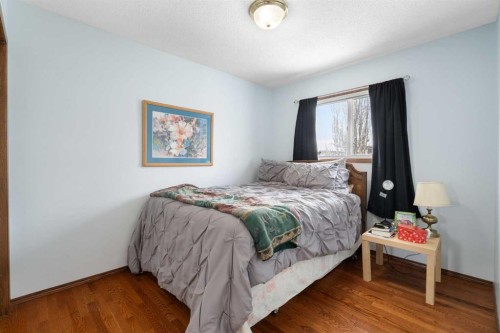 80 Chaparral Road Se, Calgary, AB - Indoor Photo Showing Bedroom