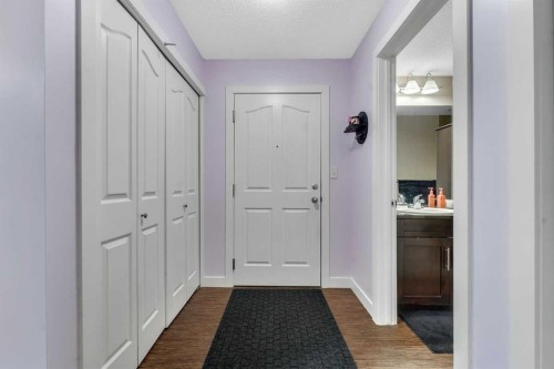 318-7210 80 Avenue Ne, Calgary, AB - Indoor Photo Showing Other Room
