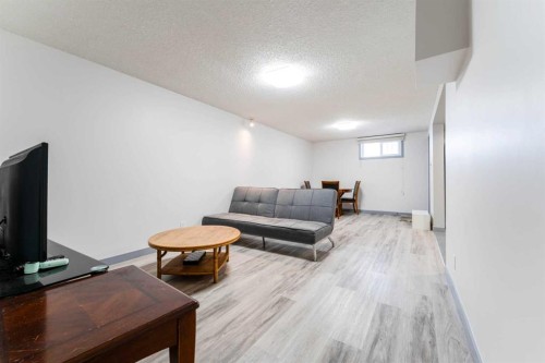 119 Mardale Crescent Ne, Calgary, AB - Indoor