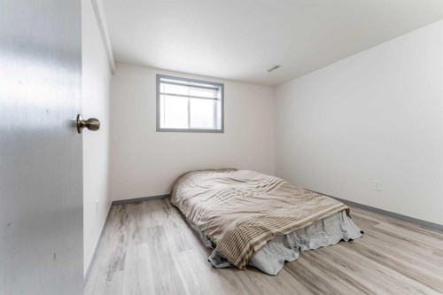 119 Mardale Crescent Ne, Calgary, AB - Indoor Photo Showing Bedroom
