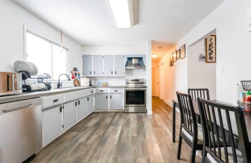 119 Mardale Crescent Ne, Calgary, AB - Indoor Photo Showing Other Room