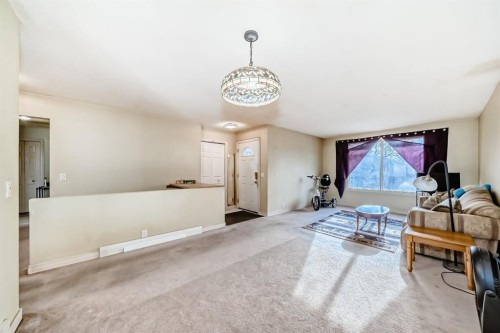 247 Bracewood Road Sw, Calgary, AB - Indoor