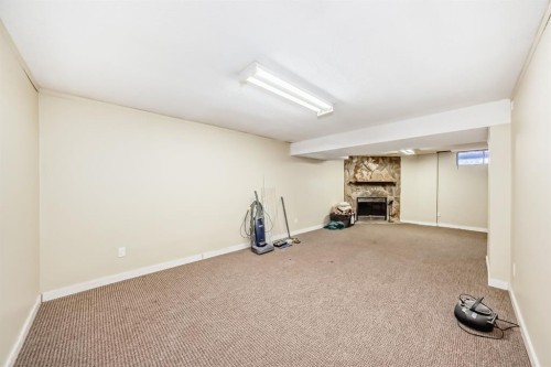 247 Bracewood Road Sw, Calgary, AB - Indoor