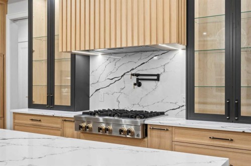 126 Sunstone Way, Balzac, AB - Indoor Photo Showing Kitchen