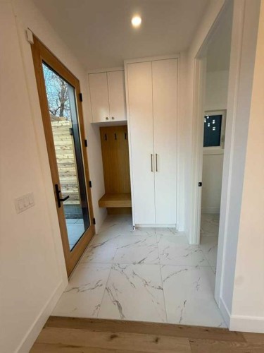 1924 10 Avenue Nw, Calgary, AB - Indoor Photo Showing Other Room