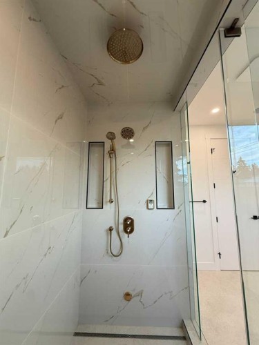 1924 10 Avenue Nw, Calgary, AB - Indoor