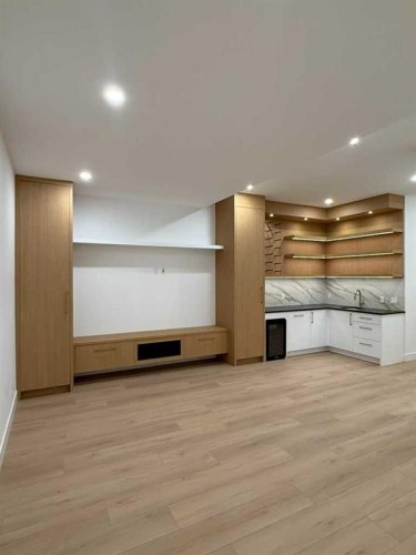 1924 10 Avenue Nw, Calgary, AB - Indoor