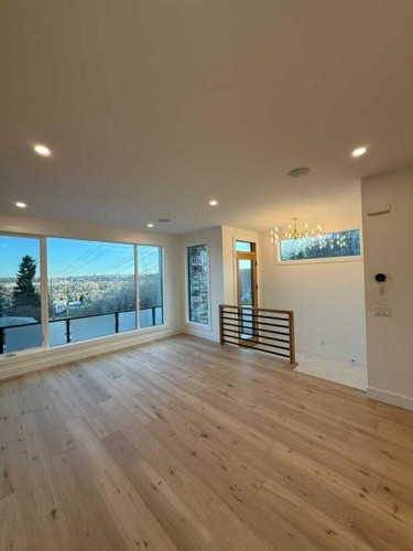 1924 10 Avenue Nw, Calgary, AB - Indoor Photo Showing Other Room