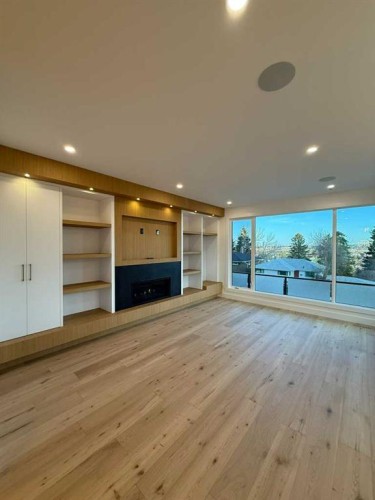 1924 10 Avenue Nw, Calgary, AB - Indoor Photo Showing Other Room