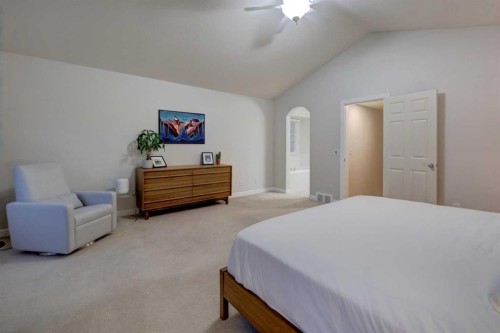 57 Discovery Ridge Hill Sw, Calgary, AB - Indoor Photo Showing Bedroom