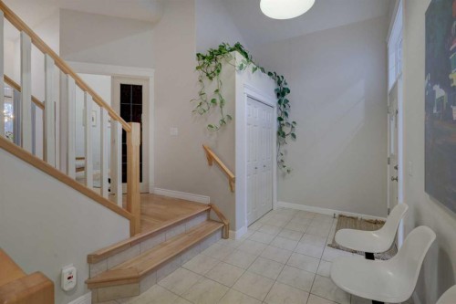 57 Discovery Ridge Hill Sw, Calgary, AB - Indoor Photo Showing Other Room