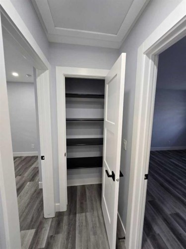 327 Rundleview Drive Ne, Calgary, AB - Indoor Photo Showing Other Room
