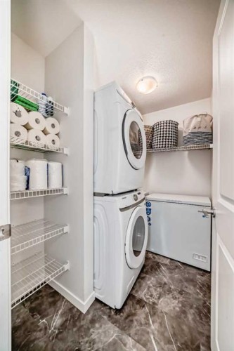 455 Tekarra Drive Nw, Calgary, AB - Indoor Photo Showing Laundry Room
