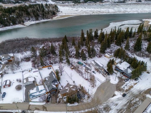 11 Loder Mountain Drive, Exshaw, AB 