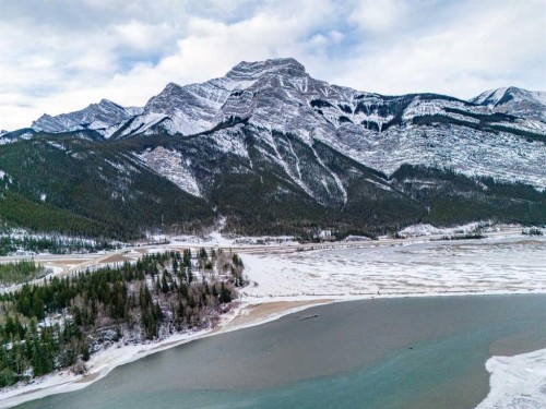 11 Loder Mountain Drive, Exshaw, AB 