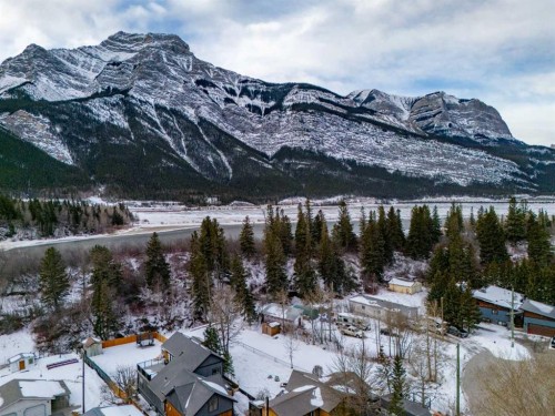 11 Loder Mountain Drive, Exshaw, AB 