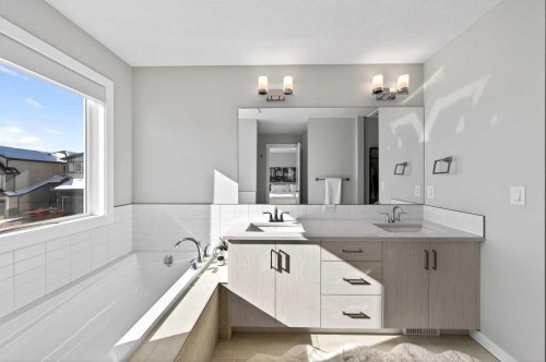 23 Willow Park Point, Cochrane, AB - Indoor Photo Showing Bathroom