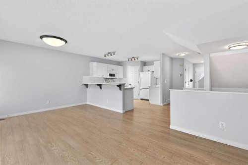 11 Chaparral Ridge Terrace Se, Calgary, AB - Indoor Photo Showing Kitchen
