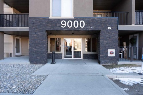 9407-403 Mackenzie Way SW Airdrie, AB T4B 3V7