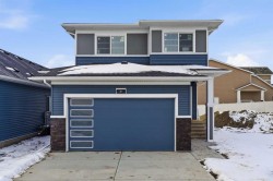 9 Bayview Mews SW Airdrie, AB T4B 5P1