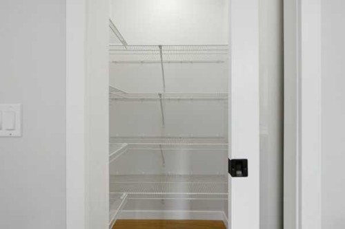 9 Bayview Mews Sw, Airdrie, AB - Indoor With Storage