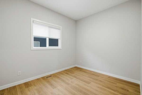 9 Bayview Mews Sw, Airdrie, AB - Indoor Photo Showing Other Room