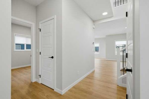 9 Bayview Mews Sw, Airdrie, AB - Indoor Photo Showing Other Room