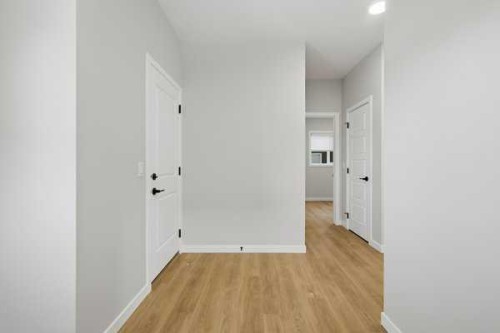 9 Bayview Mews Sw, Airdrie, AB - Indoor Photo Showing Other Room