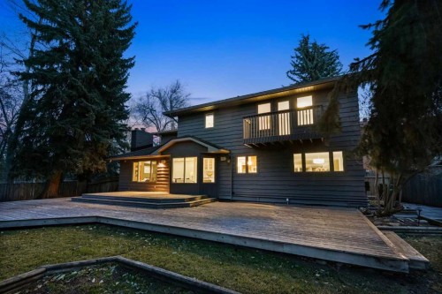 723 Willamette Drive Se, Calgary, AB - Outdoor