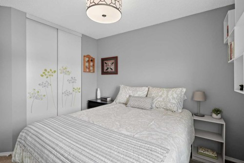 54 Tuscany Valley Rise Nw, Calgary, AB - Indoor Photo Showing Bedroom