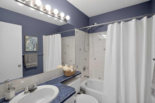 54 Tuscany Valley Rise Nw, Calgary, AB - Indoor Photo Showing Bathroom