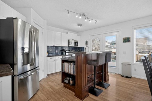 54 Tuscany Valley Rise Nw, Calgary, AB - Indoor Photo Showing Kitchen