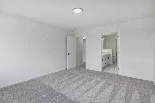 370 Corner Glen Way Ne, Calgary, AB - Indoor Photo Showing Other Room