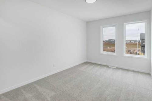 370 Corner Glen Way Ne, Calgary, AB - Indoor Photo Showing Other Room