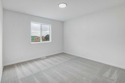 370 Corner Glen Way Ne, Calgary, AB - Indoor Photo Showing Other Room