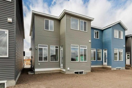 370 Corner Glen Way Ne, Calgary, AB - Outdoor