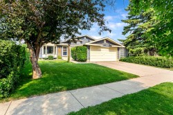 188 Suncrest Way SE Calgary, AB T2X 1W4