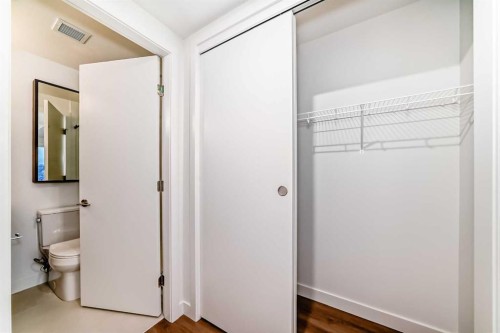 1313-730 2 Avenue, Calgary, AB - Indoor Photo Showing Bathroom