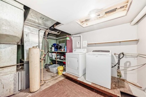 2517 36 Street Se, Calgary, AB - Indoor Photo Showing Laundry Room