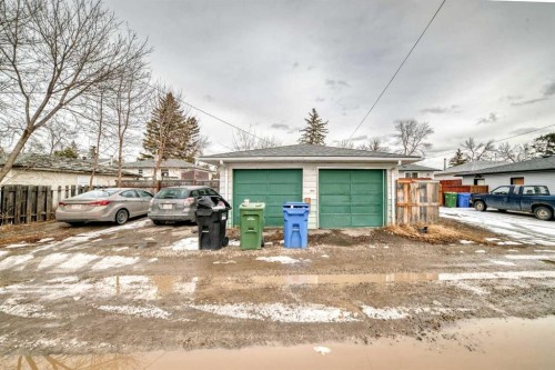 2517 36 Street Se, Calgary, AB - Outdoor