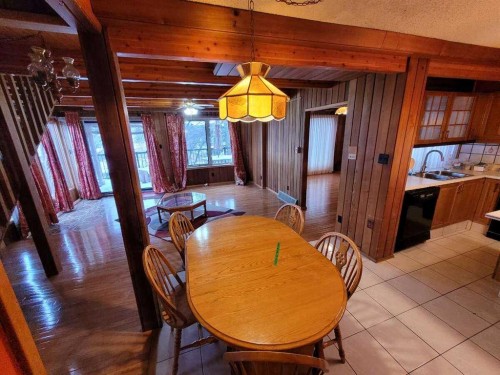 15 Glenview Drive Sw, Calgary, AB - Indoor Photo Showing Dining Room