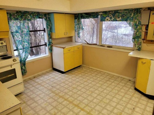 15 Glenview Drive Sw, Calgary, AB - Indoor